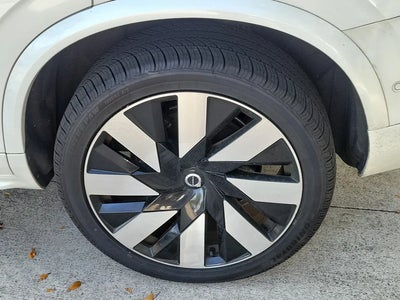 2023 Volvo XC90 Recharge Eawd T8 Ultimate Bright Theme 7-Passenger 4DR SUV