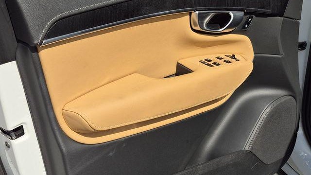 2023 Volvo XC90 Recharge T8 Ultimate Bright Theme 7P
