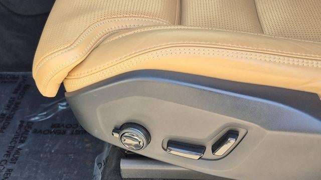 2023 Volvo XC90 Recharge T8 Ultimate Bright Theme 7P