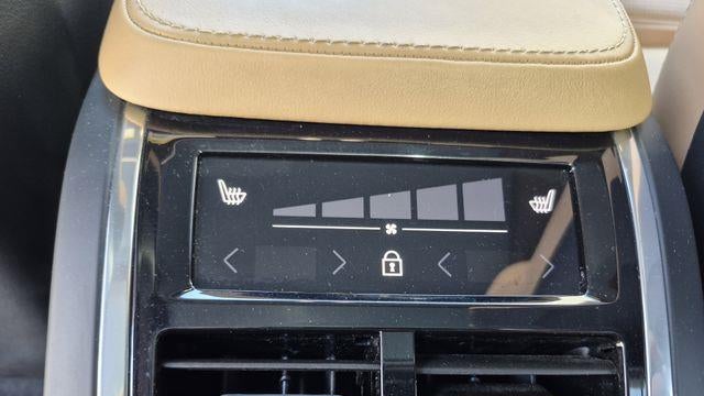 2023 Volvo XC90 Recharge T8 Ultimate Bright Theme 7P