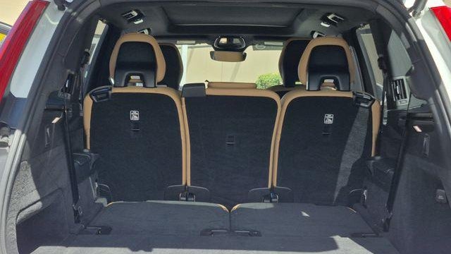 2023 Volvo XC90 Recharge T8 Ultimate Bright Theme 7P