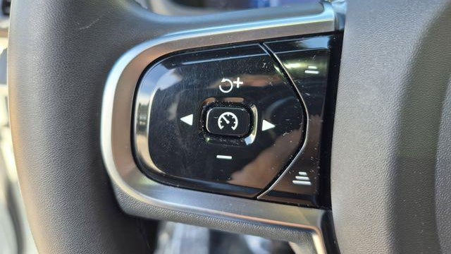 2023 Volvo XC90 Recharge T8 Ultimate Bright Theme 7P