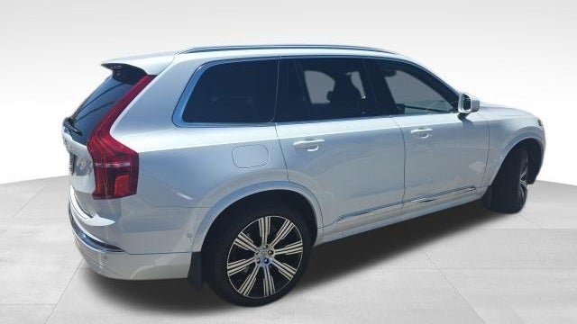 2023 Volvo XC90 Recharge T8 Ultimate Bright Theme 7P