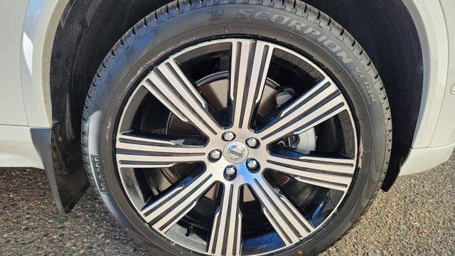 2023 Volvo XC90 Recharge T8 Ultimate Bright Theme 7P