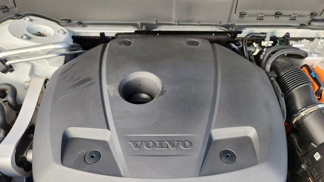2023 Volvo XC90 Recharge T8 Ultimate Bright Theme 7P