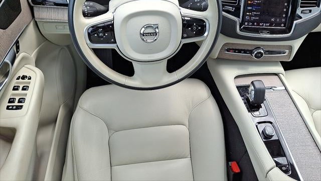 2024 Volvo XC90 Recharge T8 Plus Bright Theme 7P