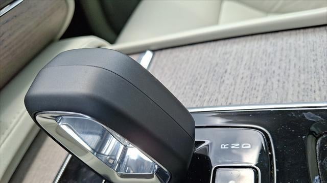 2024 Volvo XC90 Recharge T8 Plus Bright Theme 7P