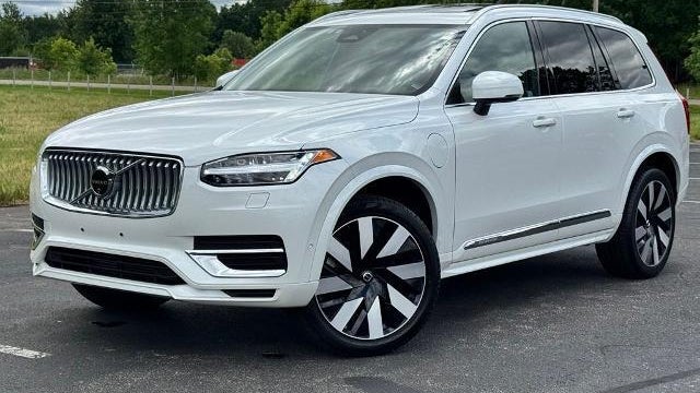 2024 Volvo XC90 Recharge T8 Plus Bright Theme 7P