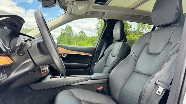 2024 Volvo XC90 Recharge T8 Plus Bright Theme 7P
