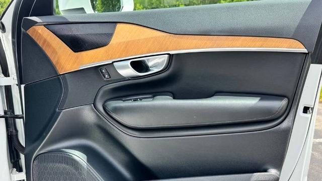 2024 Volvo XC90 Recharge T8 Plus Bright Theme 7P