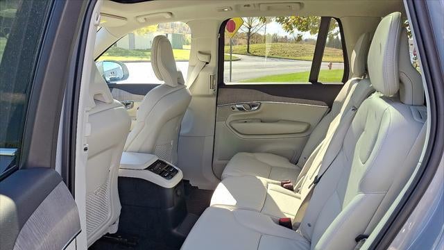2024 Volvo XC90 Recharge T8 Plus Bright Theme 7P
