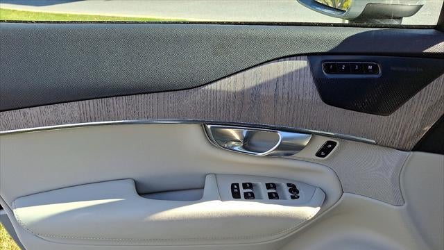 2024 Volvo XC90 Recharge T8 Plus Bright Theme 7P