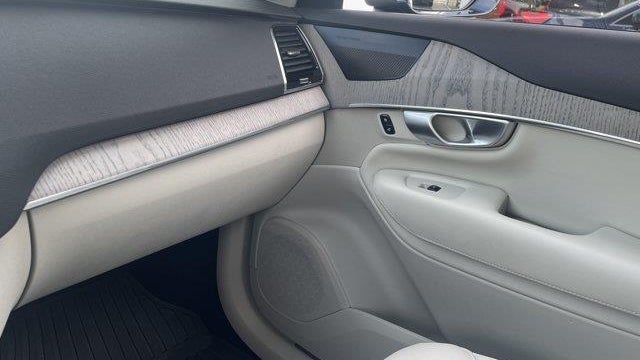 2024 Volvo XC90 Recharge T8 Plus Bright Theme 7P