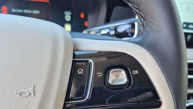 2024 Volvo XC90 Recharge T8 Ultimate Bright Theme 7P