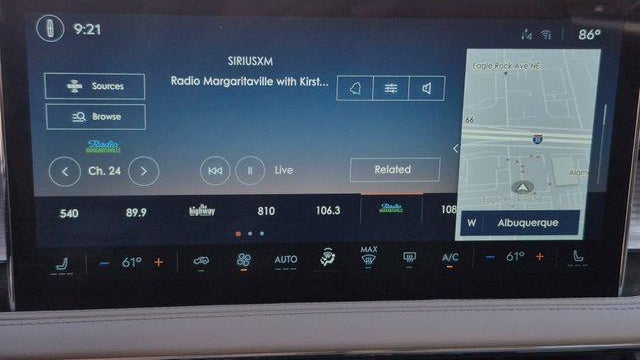 2024 Volvo XC90 Recharge T8 Ultimate Bright Theme 7P