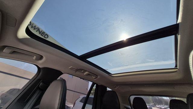2024 Volvo XC90 Recharge T8 Ultimate Bright Theme 7P