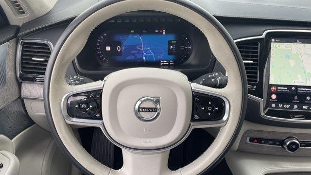 2024 Volvo XC90 Recharge T8 Ultimate Bright Theme 7P