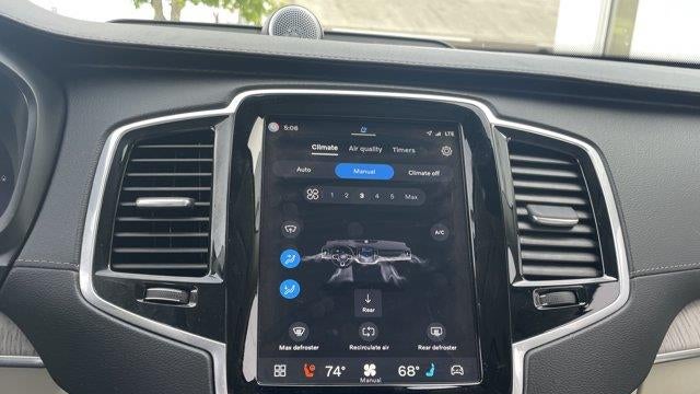 2024 Volvo XC90 Recharge T8 Ultimate Bright Theme 7P