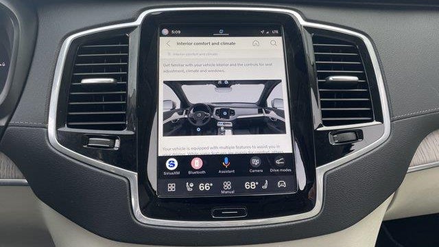 2024 Volvo XC90 Recharge T8 Ultimate Bright Theme 7P