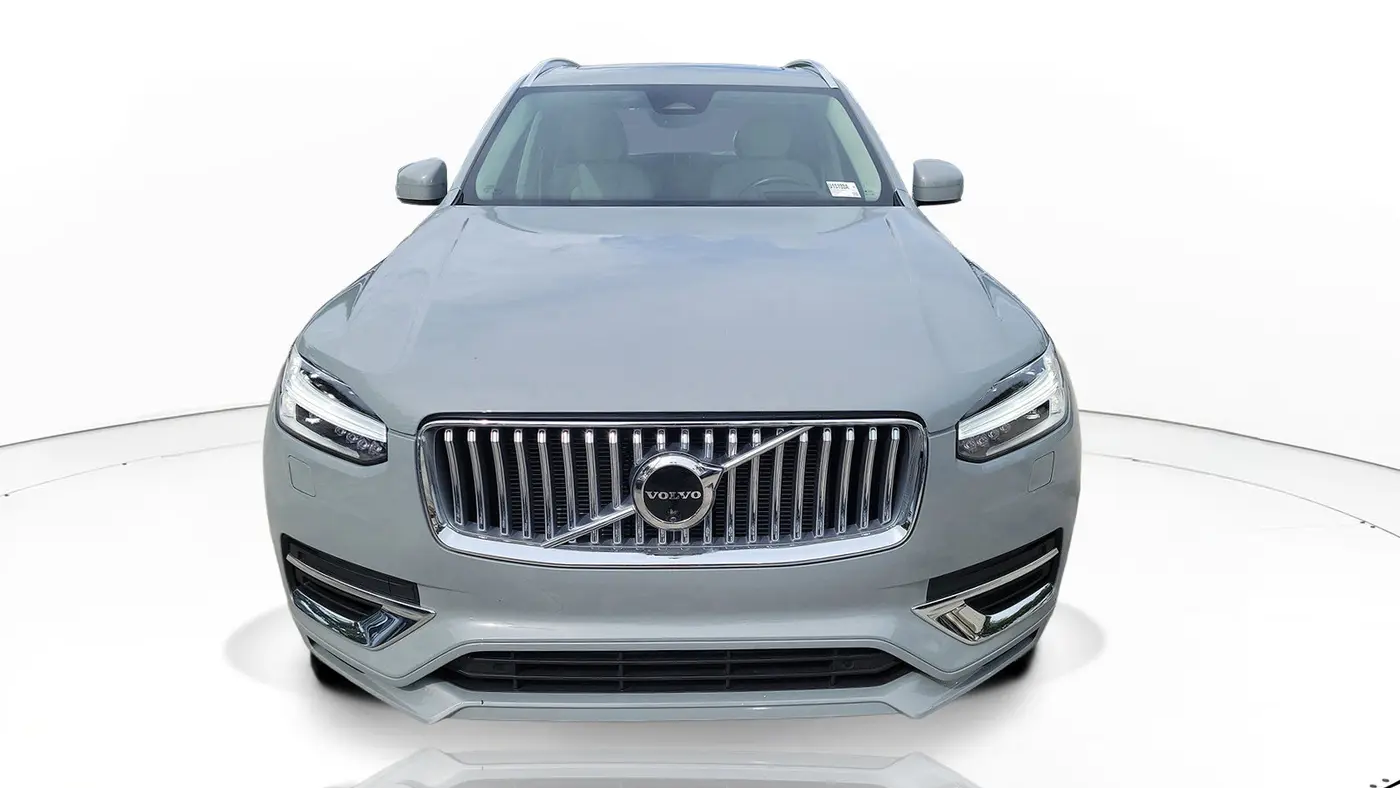 2024 Volvo XC90 Recharge T8 Ultimate Bright Theme 7P