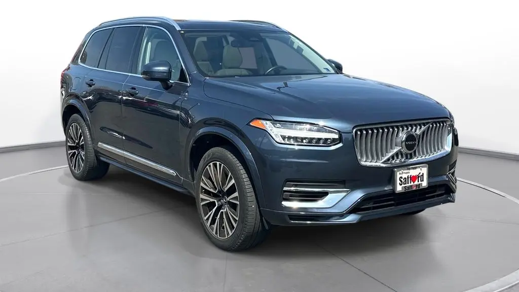 2023 Volvo XC90 Recharge T8 Core Bright Theme