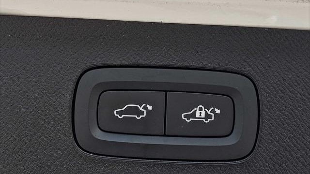 2022 Volvo XC90 Recharge T8 Inscription 7P
