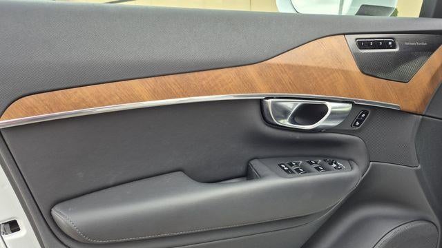 2023 Volvo XC90 Recharge T8 Plus Bright Theme 7P