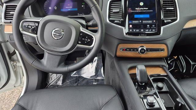 2023 Volvo XC90 Recharge T8 Plus Bright Theme 7P