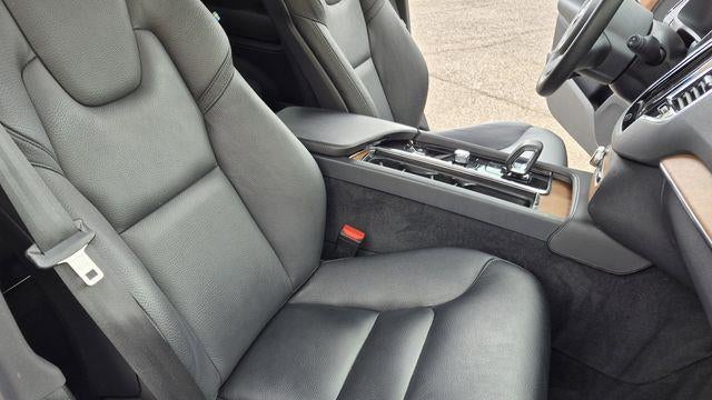 2023 Volvo XC90 Recharge T8 Plus Bright Theme 7P