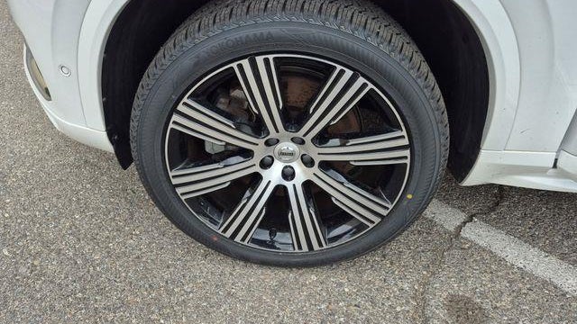 2023 Volvo XC90 Recharge T8 Plus Bright Theme 7P