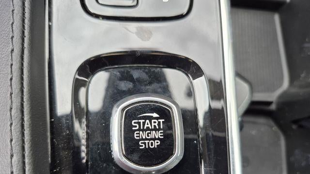 2023 Volvo XC90 Recharge T8 Plus Bright Theme 7P