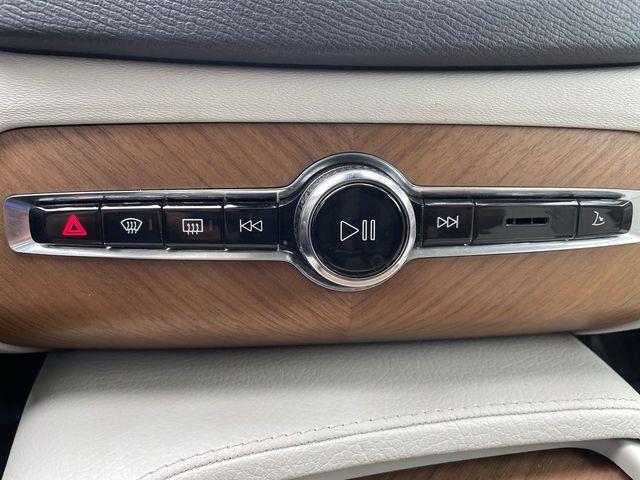 2022 Volvo XC90 - $29,767