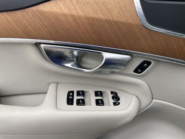 2022 Volvo XC90 - $29,767