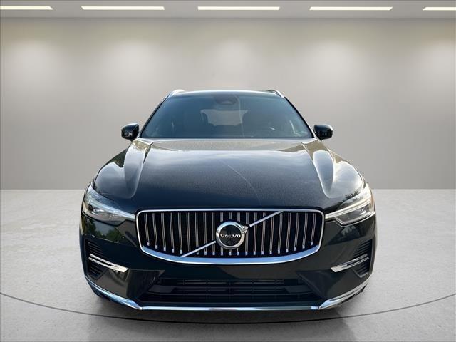 2023 Volvo XC60 - $25,489