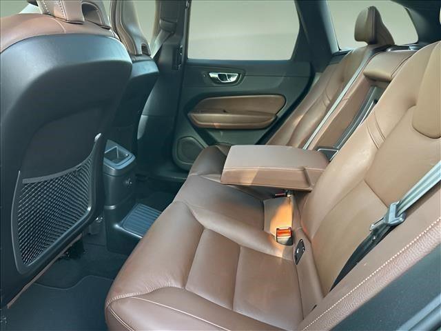 2023 Volvo XC60 - $25,489