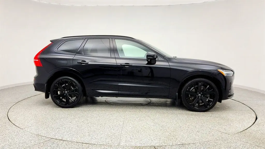 2024 Volvo XC60 - $36,495
