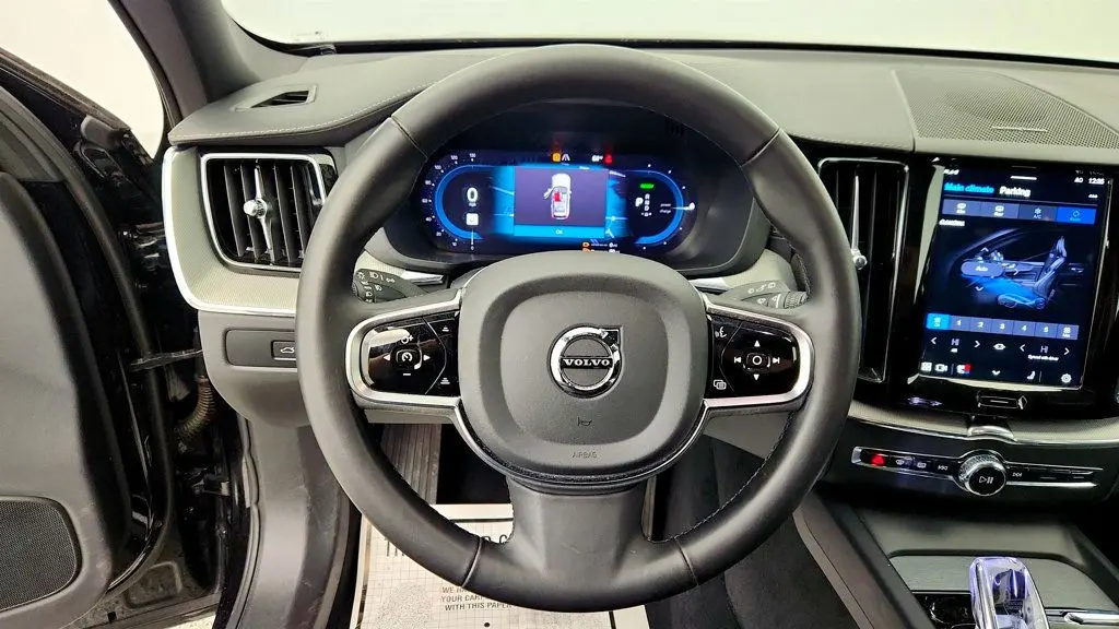 2024 Volvo XC60 - $36,495
