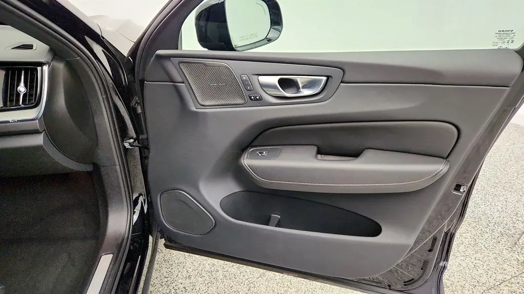 2024 Volvo XC60 - $36,495