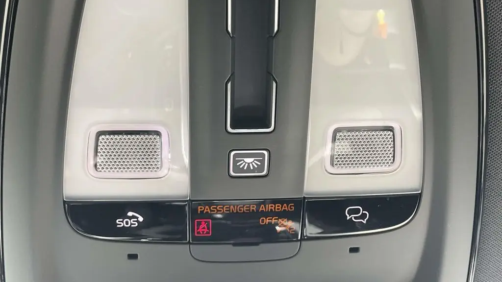 2024 Volvo XC60 Recharge T8 Ultimate Black Edition