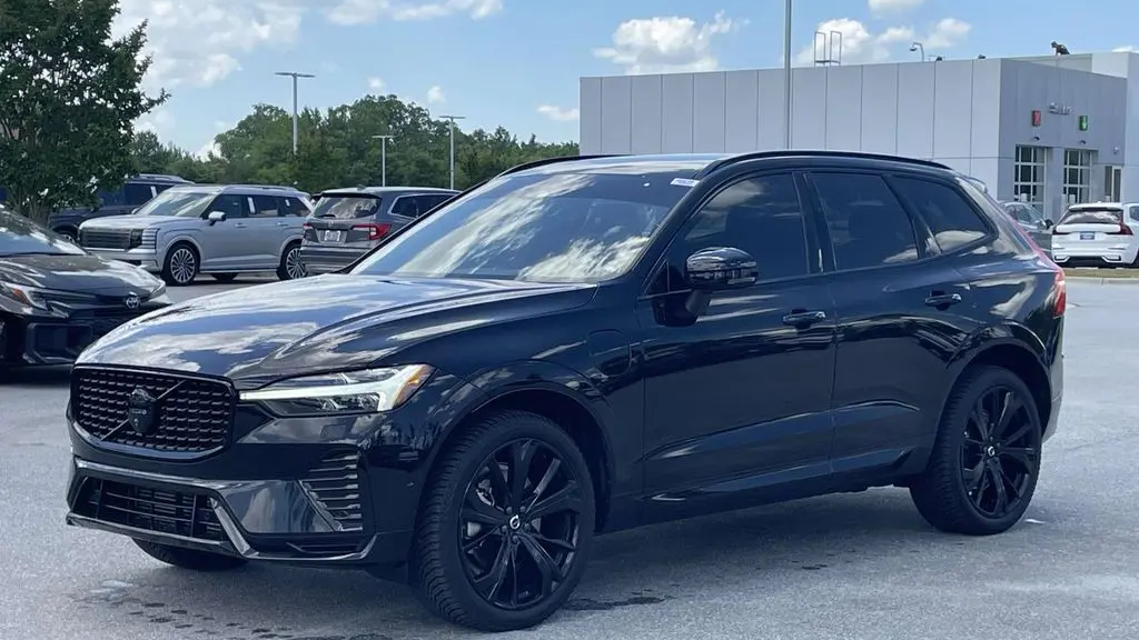2024 Volvo XC60 Recharge T8 Ultimate Black Edition