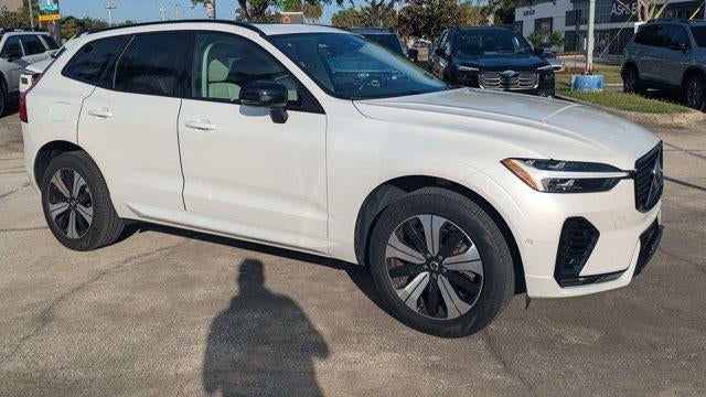 2024 Volvo XC60 Recharge T8 Plus Dark Theme