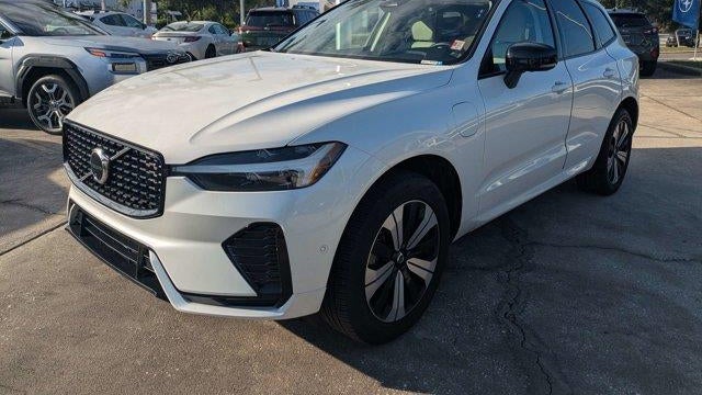 2024 Volvo XC60 Recharge T8 Plus Dark Theme