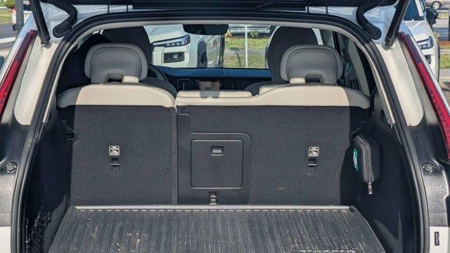 2024 Volvo XC60 Recharge T8 Plus Dark Theme