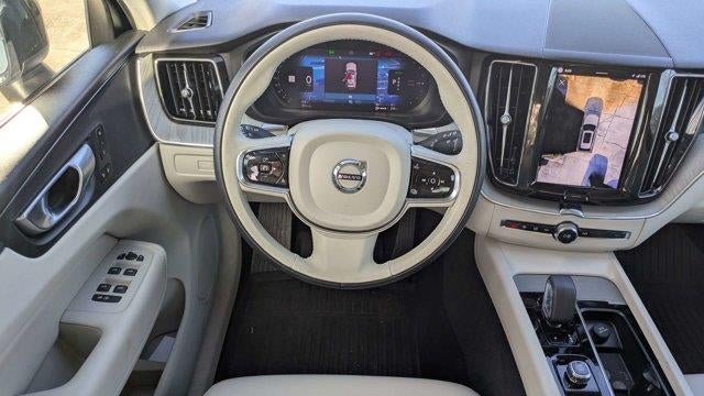 2024 Volvo XC60 Recharge T8 Plus Dark Theme