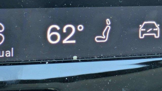 2024 Volvo XC60 Recharge T8 Plus Dark Theme