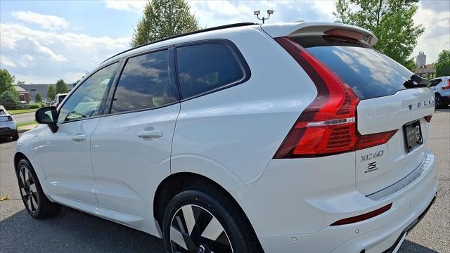 2024 Volvo XC60 Recharge T8 Plus Dark Theme