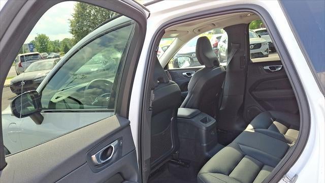 2024 Volvo XC60 Recharge T8 Plus Dark Theme