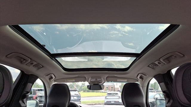 2024 Volvo XC60 Recharge T8 Plus Dark Theme