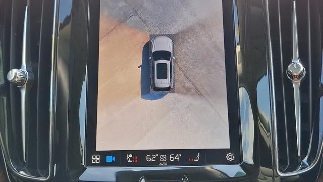 2024 Volvo XC60 Recharge T8 Plus Dark Theme