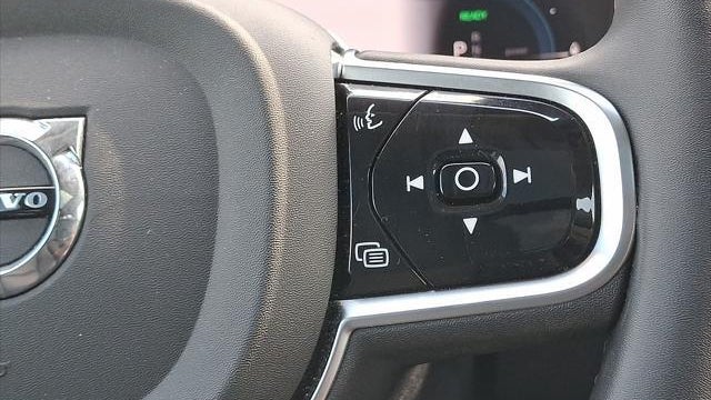2024 Volvo XC60 Recharge T8 Plus Dark Theme